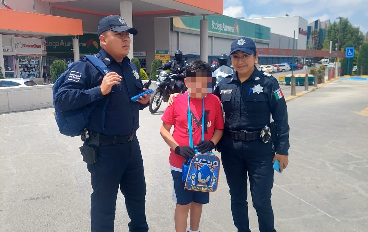 Policías de Pachuca localizan a menor extraviado en Plaza Bella