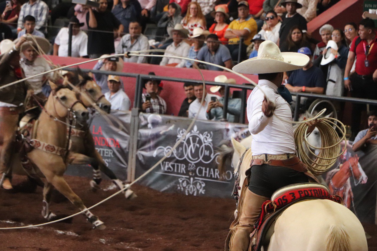 “Vestirse de charro es vestirse de México, de Hidalgo” Gerardo Anselmo