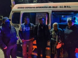 Auxilian a mujer desorientada en la colonia Renacimiento de Pachuca