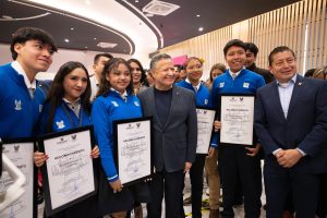 Menchaca respalda transformación de la juventud hidalguense
